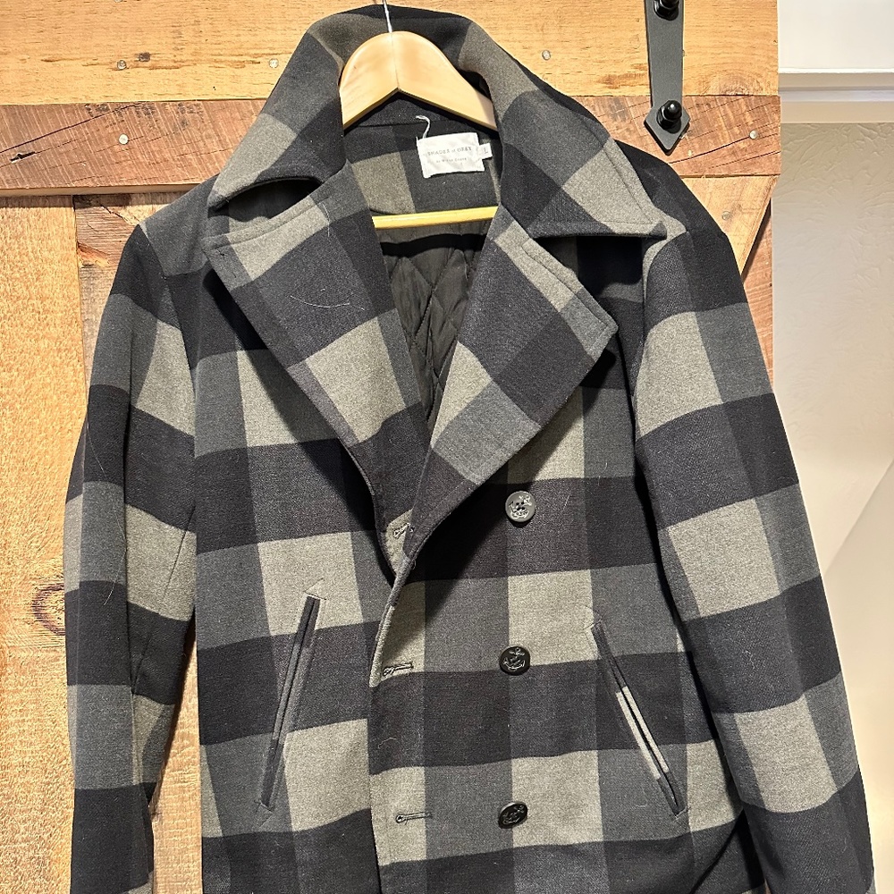 Men’s pea coat-L